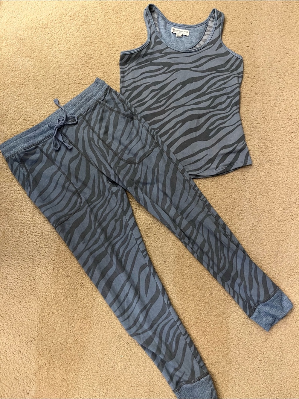 Live Love Lounge 2 Piece PJ Pajama Lounge Set-Size Small Animal Print
